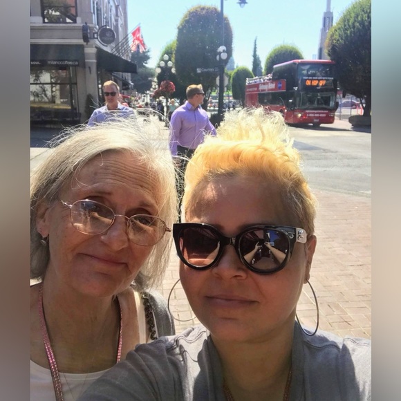 Meet your posher - Picture 4 of 8